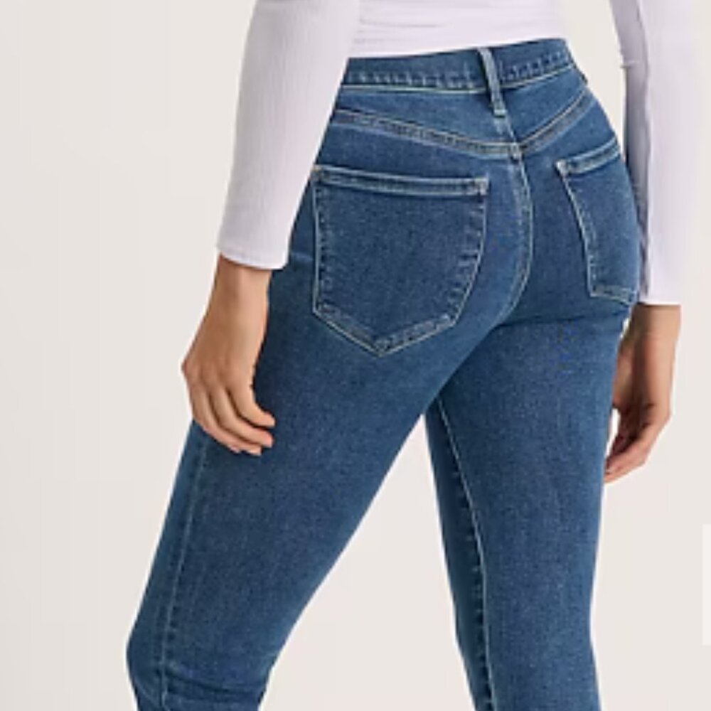 NWT Express Mid Rise Medium Wash Hyper Sculpt Skyscraper Jeans